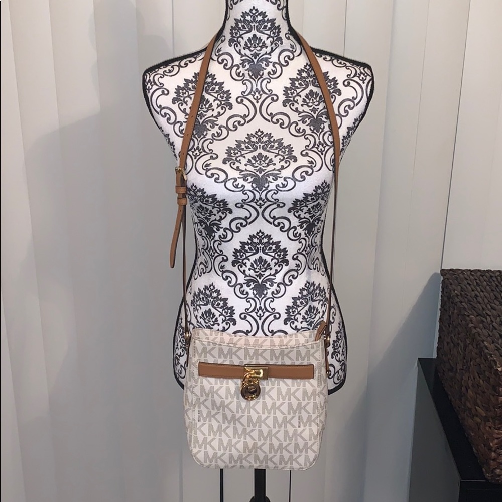 MK Hamilton Traveler Crossbody